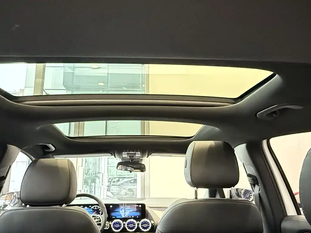 Mercedes-Benz GLA 2023 — фото 11