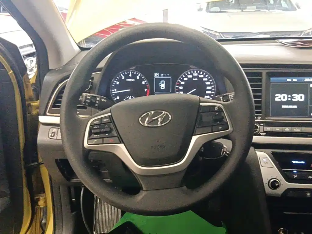 Hyundai Celesta 2017 — фото 11