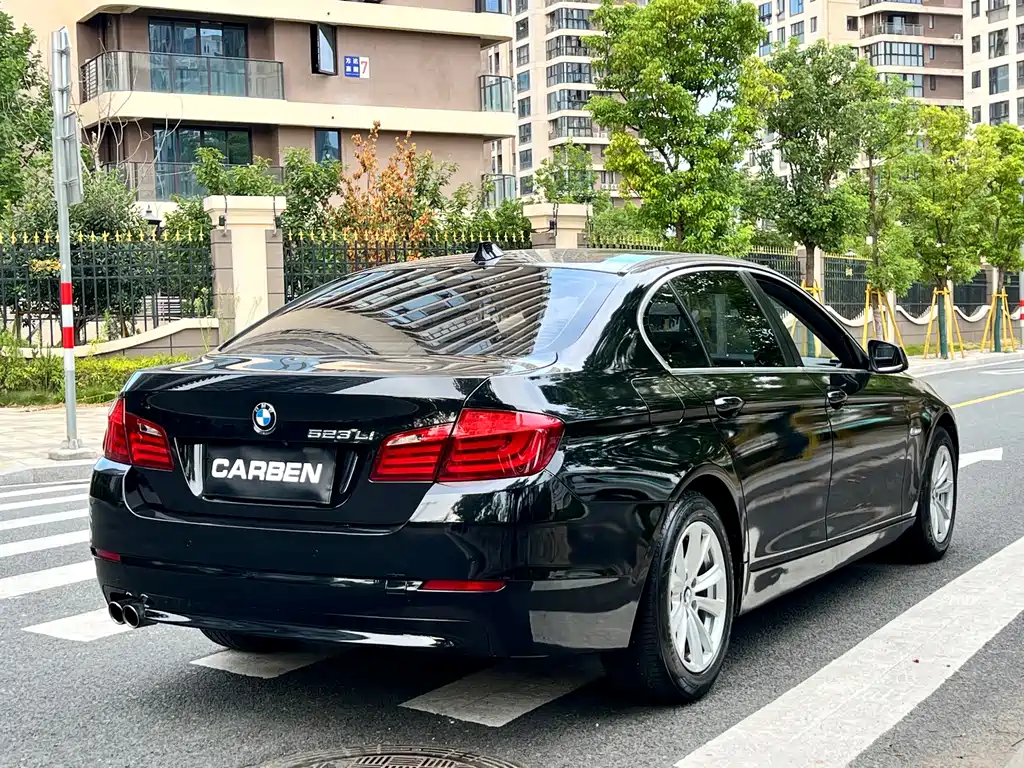 BMW 5 Series 2011