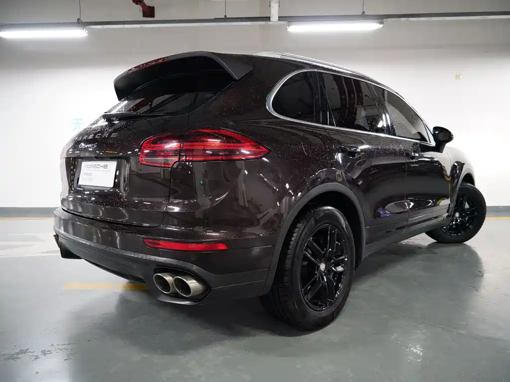 Porsche Cayenne 2015 — фото 15