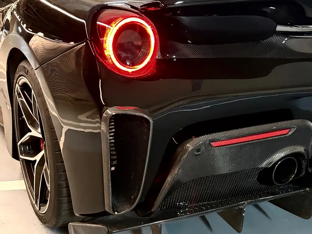 Ferrari 488 2016 — фото 12