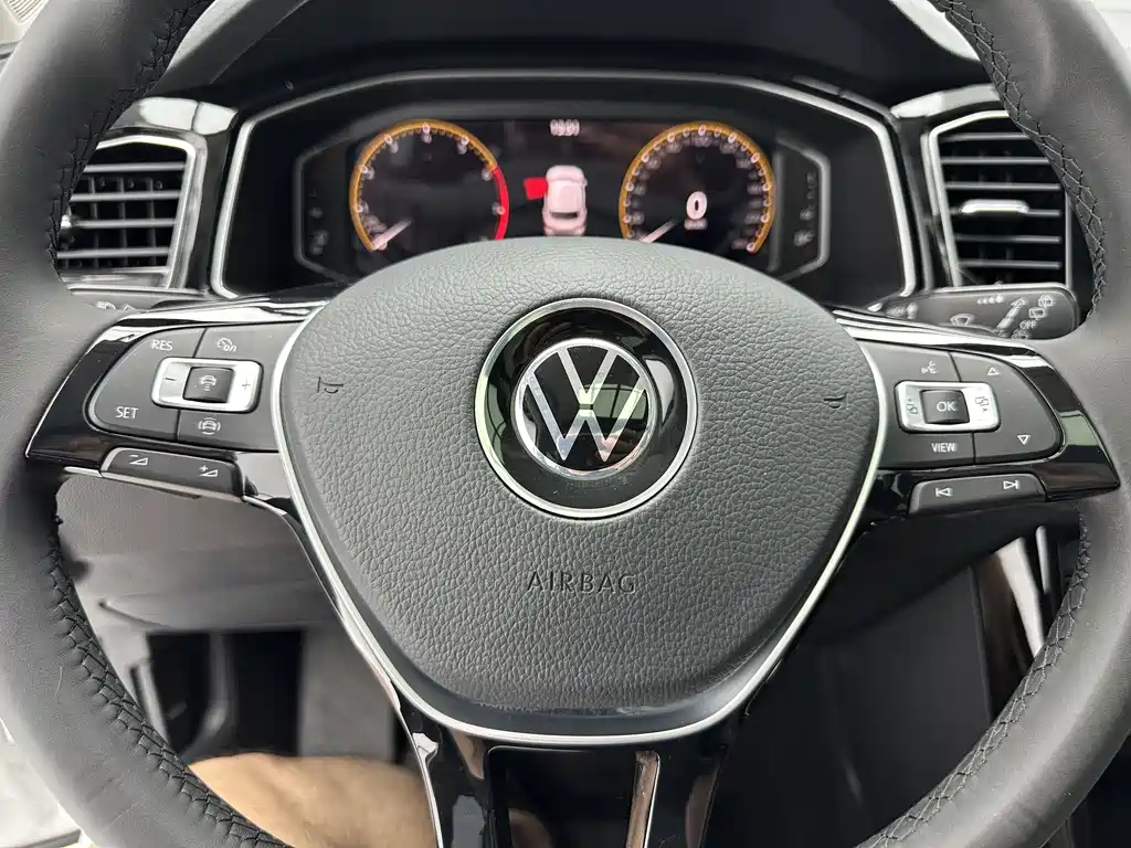 Volkswagen T-Roc 2022 — фото 15