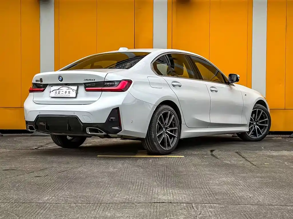 BMW 3 Series 2025