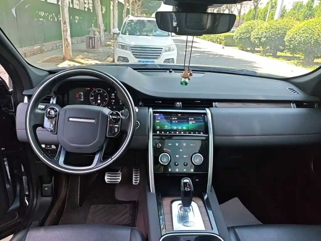 Land Rover Discovery Sport 2020 — фото 10