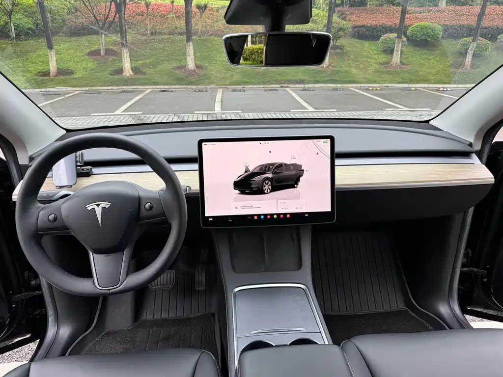 Tesla Model Y 2023 — фото 13