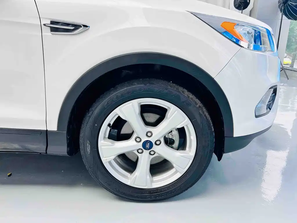 Ford Kuga 2019 — фото 4