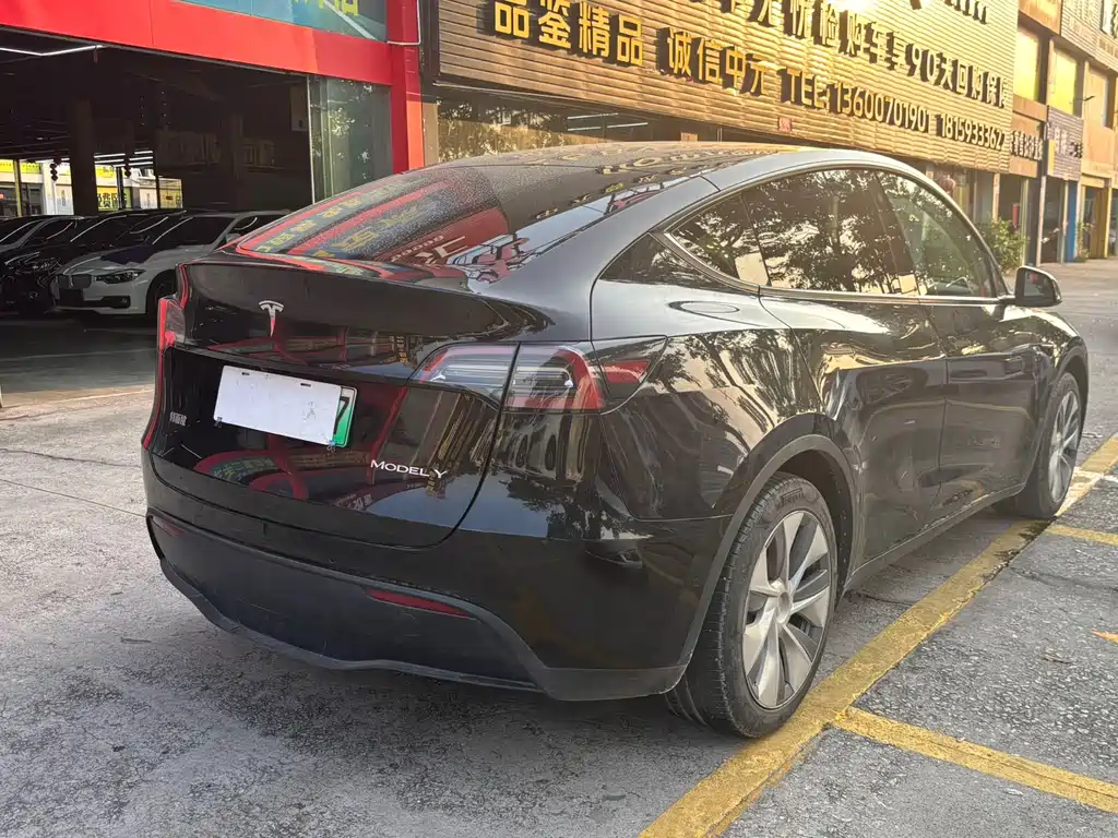 Tesla Model Y 2022 — фото 7