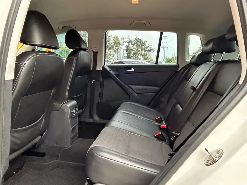 Volkswagen Tiguan 2017 — фото 12