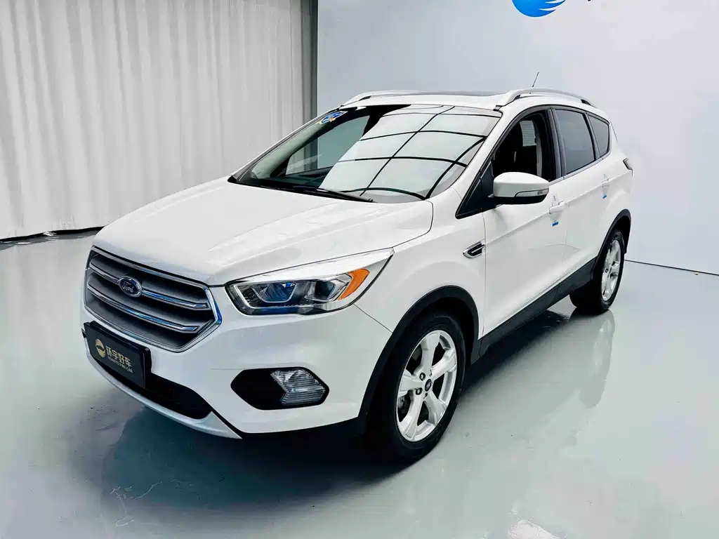 Ford Kuga 2019 — фото 1