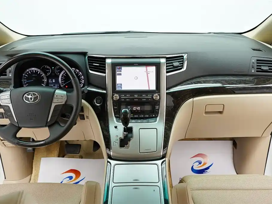 Toyota Alphard 2014 — фото 7