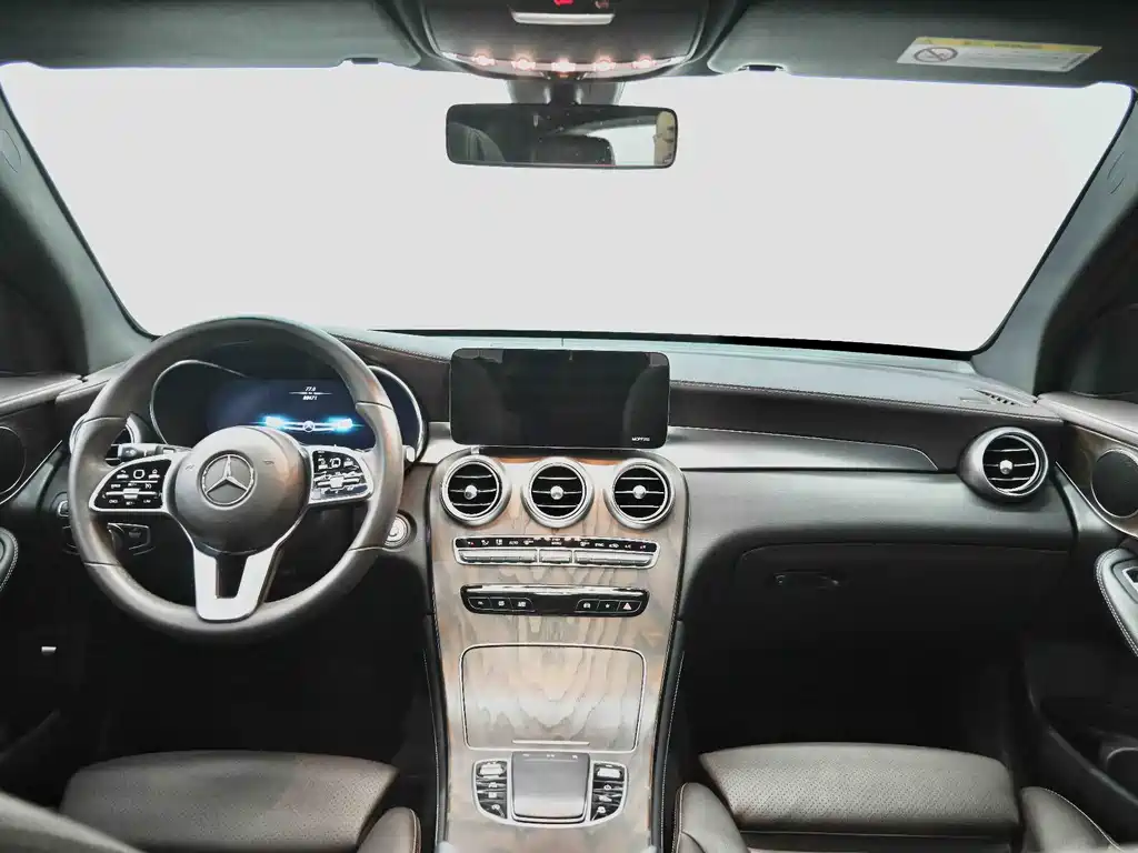 Mercedes-Benz GLC 2020 — фото 26