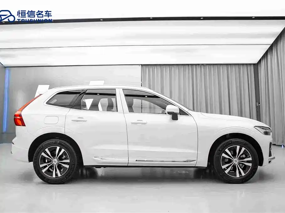 Volvo XC60 2024 — фото 4