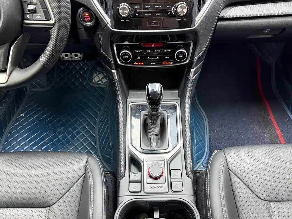 Subaru Forester 2022 — фото 12