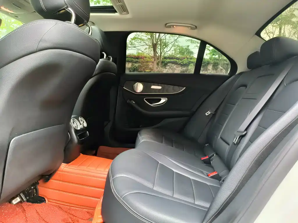 Mercedes-Benz C-Class 2020