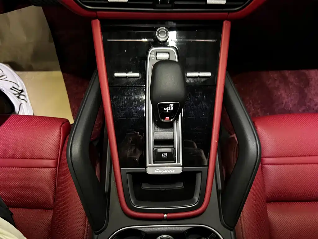 Porsche Cayenne 2018 — фото 11