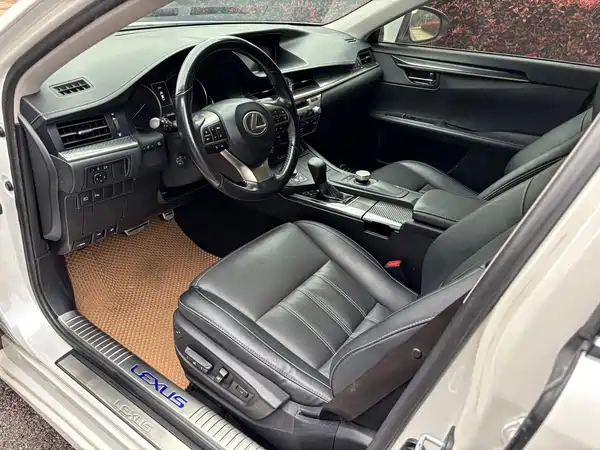 Lexus ES 2015