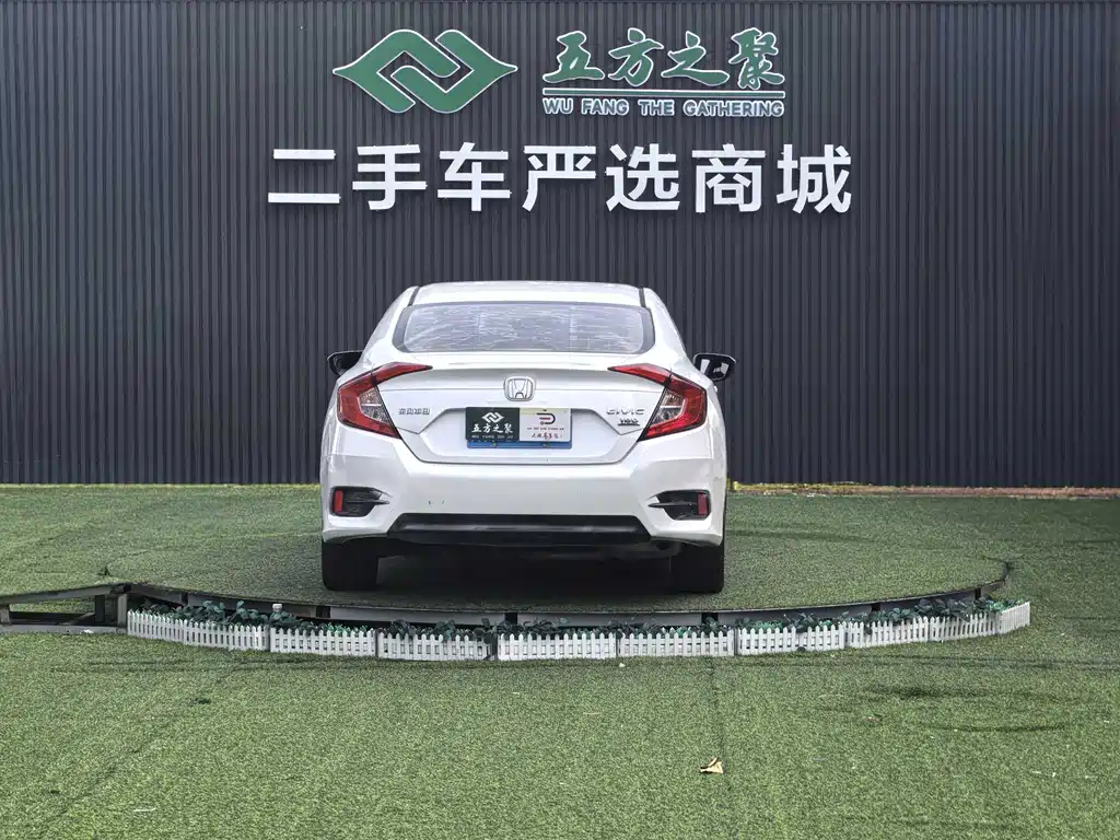 Honda Civic 2018 — фото 18