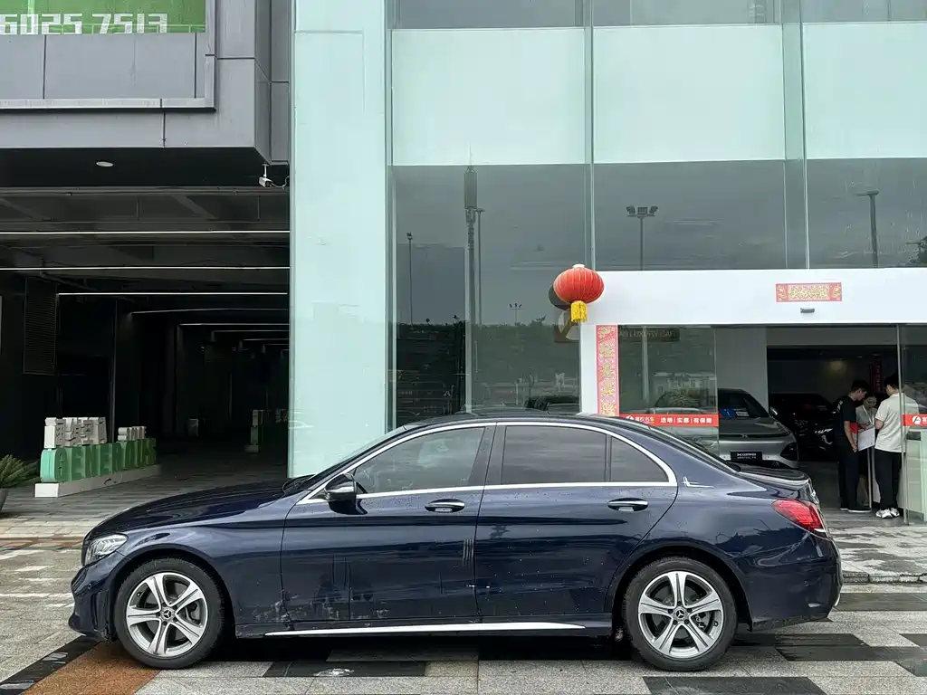 Mercedes-Benz C-Class 2019