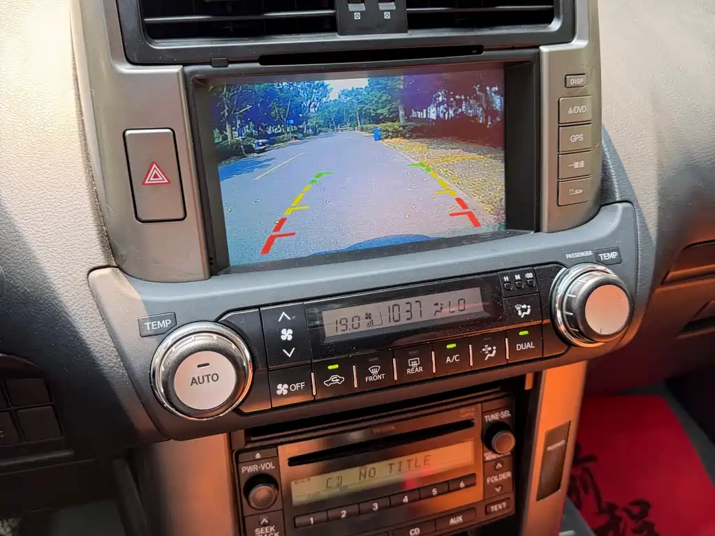 Toyota Prado 2015 — фото 17