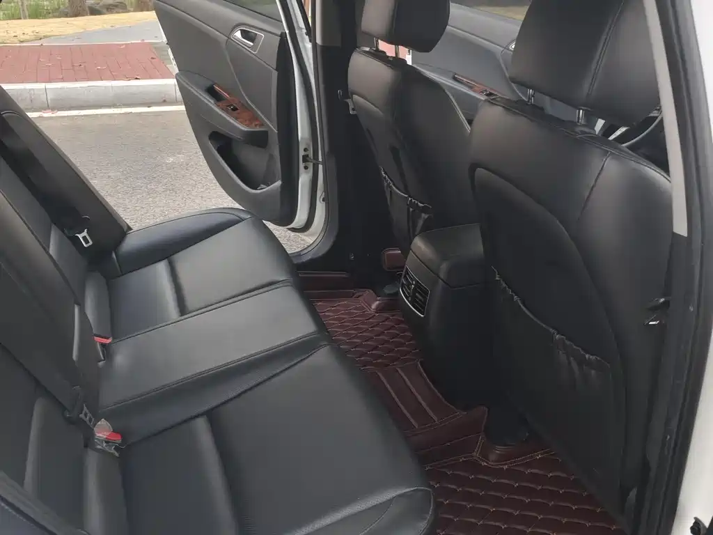 Hyundai Mistra 2015 — фото 11