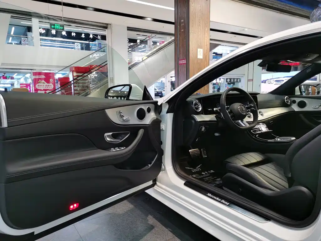 Mercedes-Benz E-Class 2025