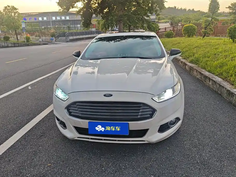 Ford Mondeo 2015 — фото 2