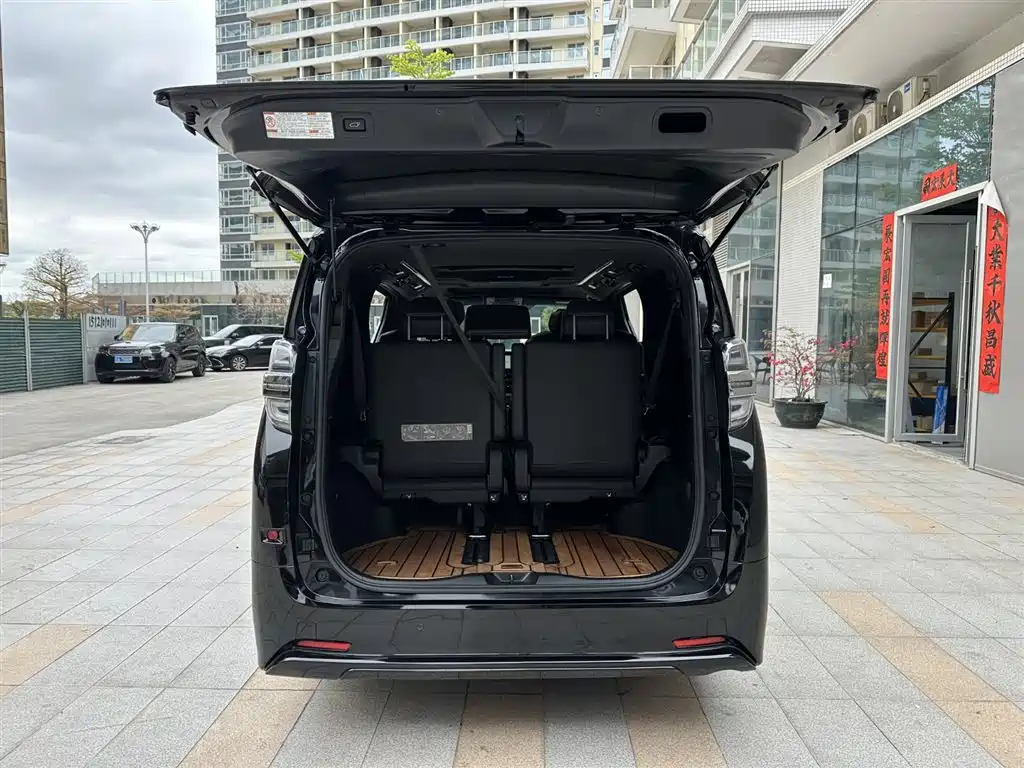 Toyota Vellfire 2021 — фото 26