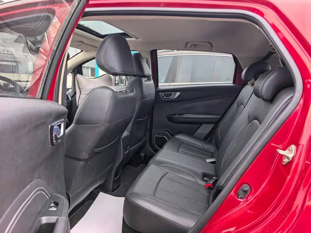 Geely Vision X3 2019 — фото 10