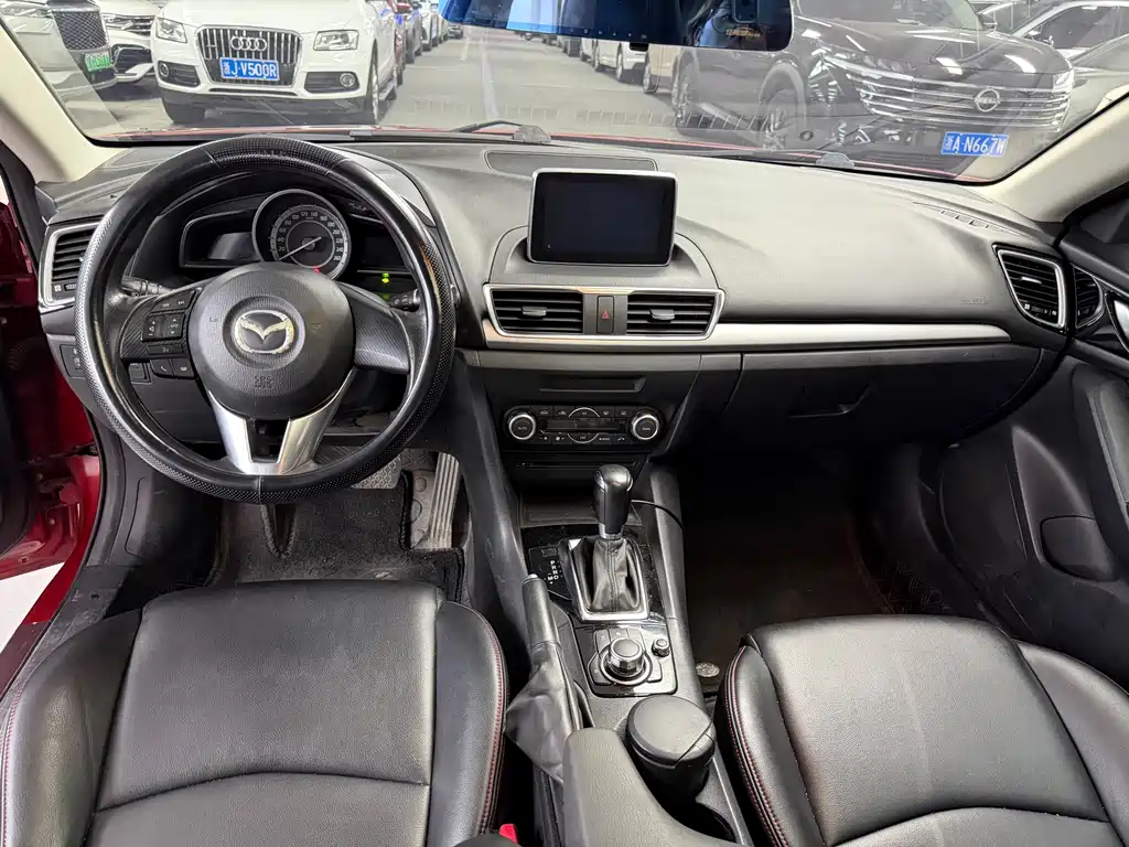 Mazda 3 Angkesela 2015