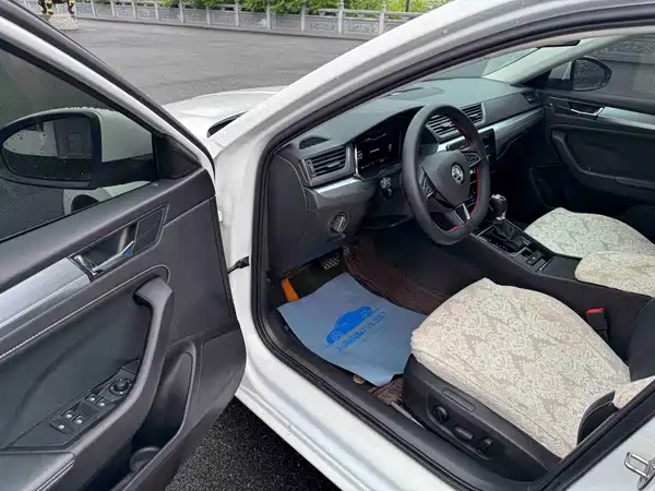 Skoda Superb 2023
