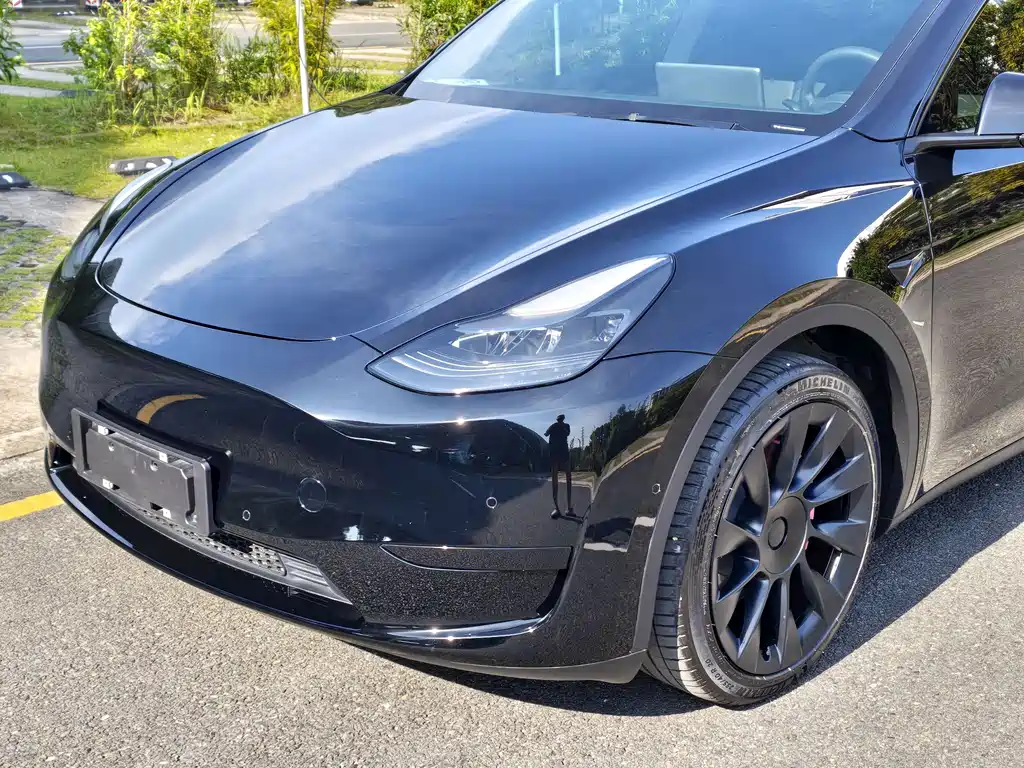 Tesla Model Y 2022 — фото 9