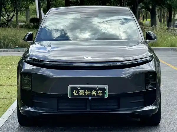 Li Auto L6 2024