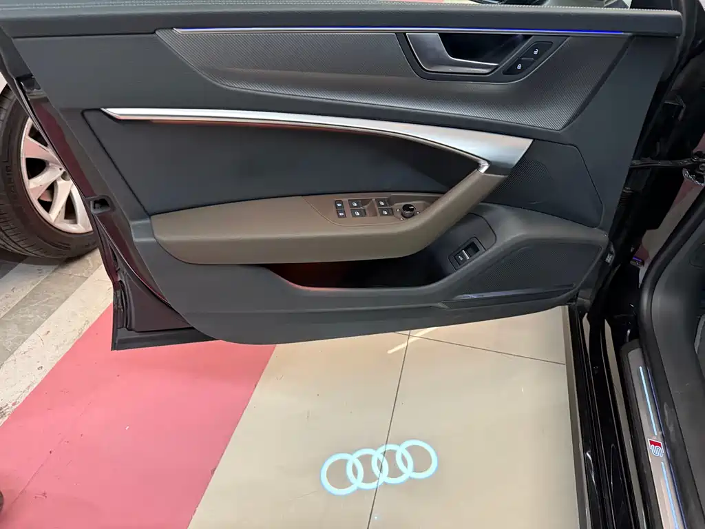 Audi A7L 2023 — фото 6