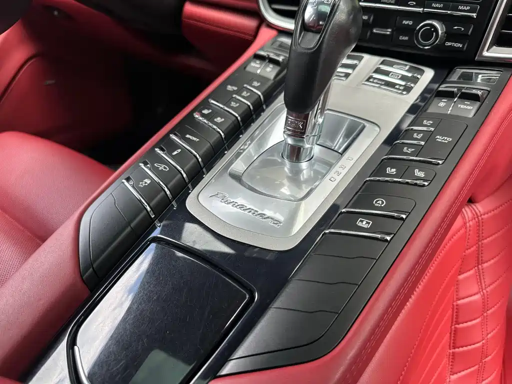Porsche Panamera 2016 — фото 19