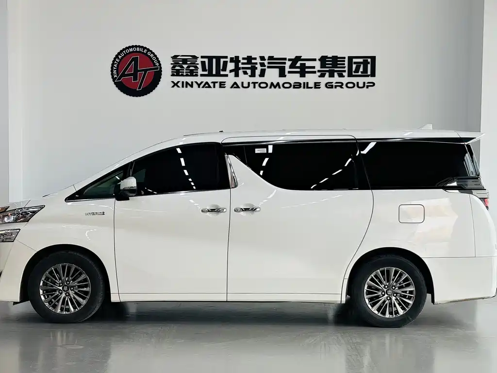 Toyota Vellfire 2021 — фото 3