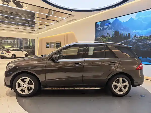 Mercedes-Benz M-Class 2015
