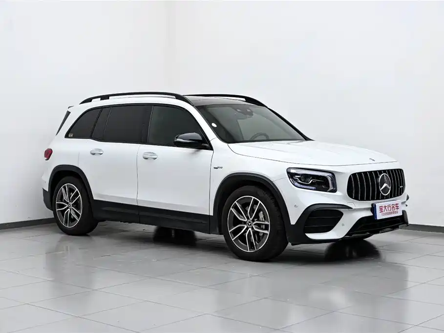 Mercedes-Benz GLB AMG 2023 — фото 4