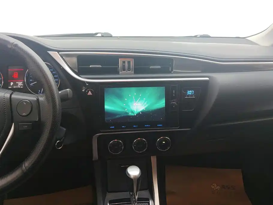 Toyota Corolla 2017 — фото 13