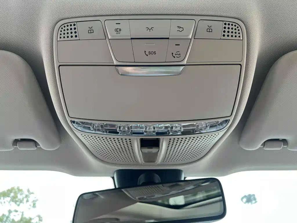 Mercedes-Benz E-Class 2023 — фото 11