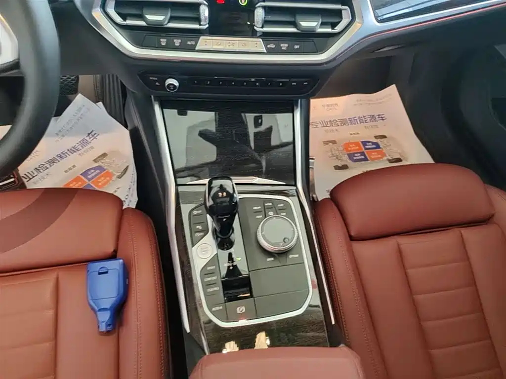 BMW 3 Series 2021 — фото 14
