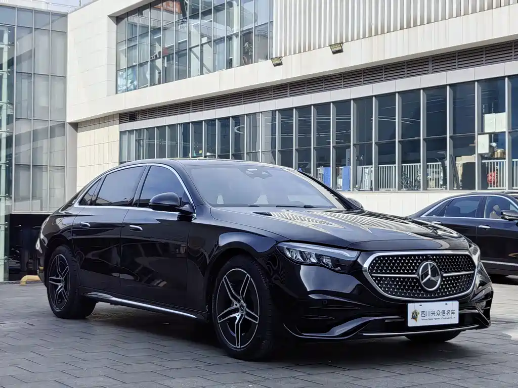 Mercedes-Benz E-Class 2025 — фото 4