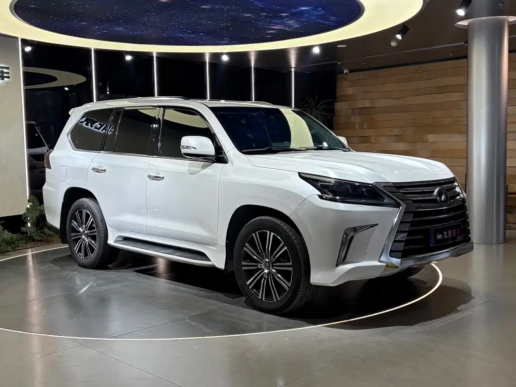 Lexus LX 2018 — фото 3