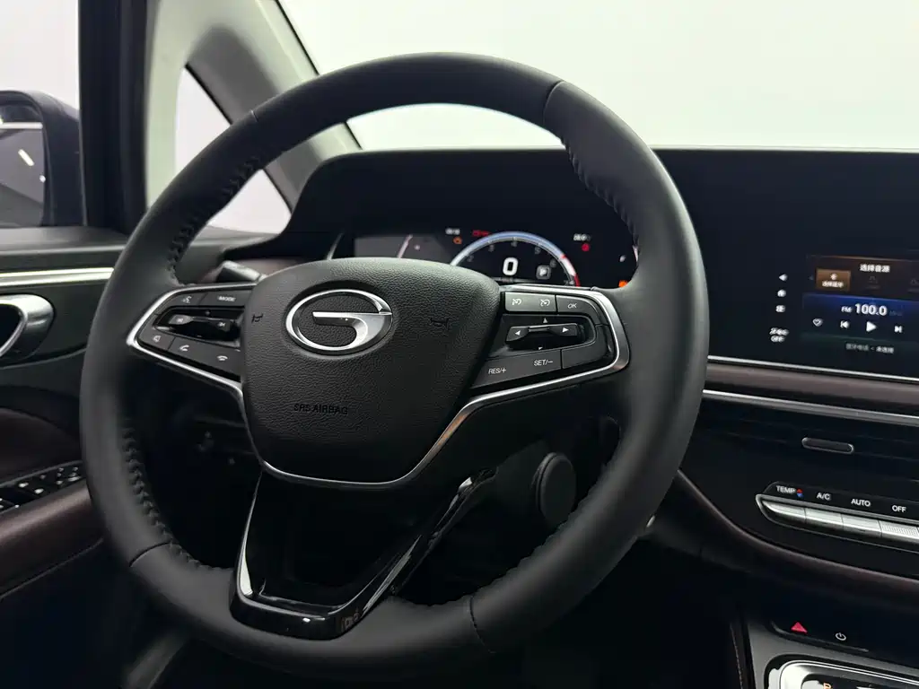GAC Trumpchi M6 2021 — фото 18