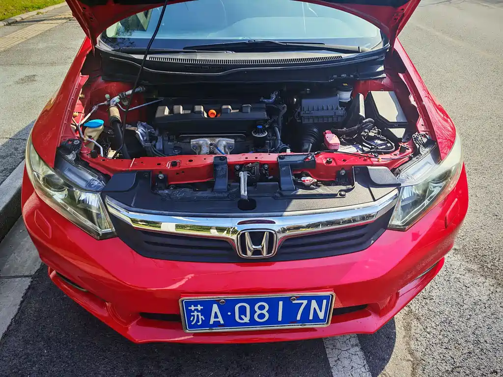 Honda Civic 2014 — фото 10