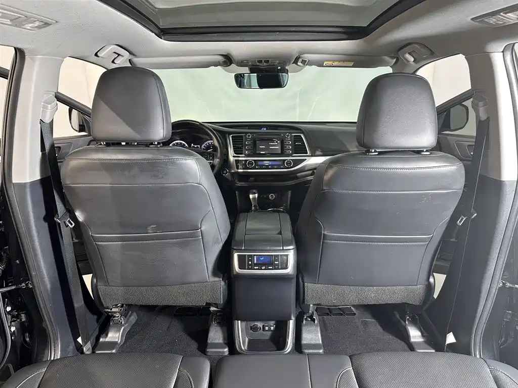 Toyota Highlander 2020 — фото 15