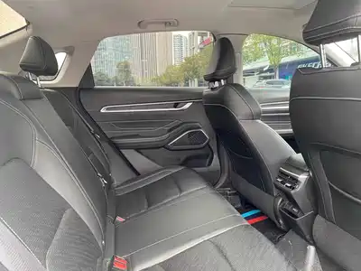 Geely Emgrand 2023