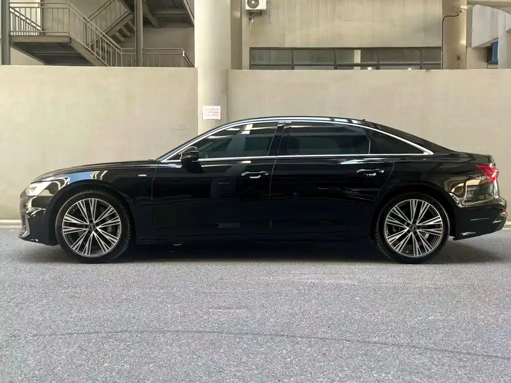 Audi A6L 2022 — фото 3