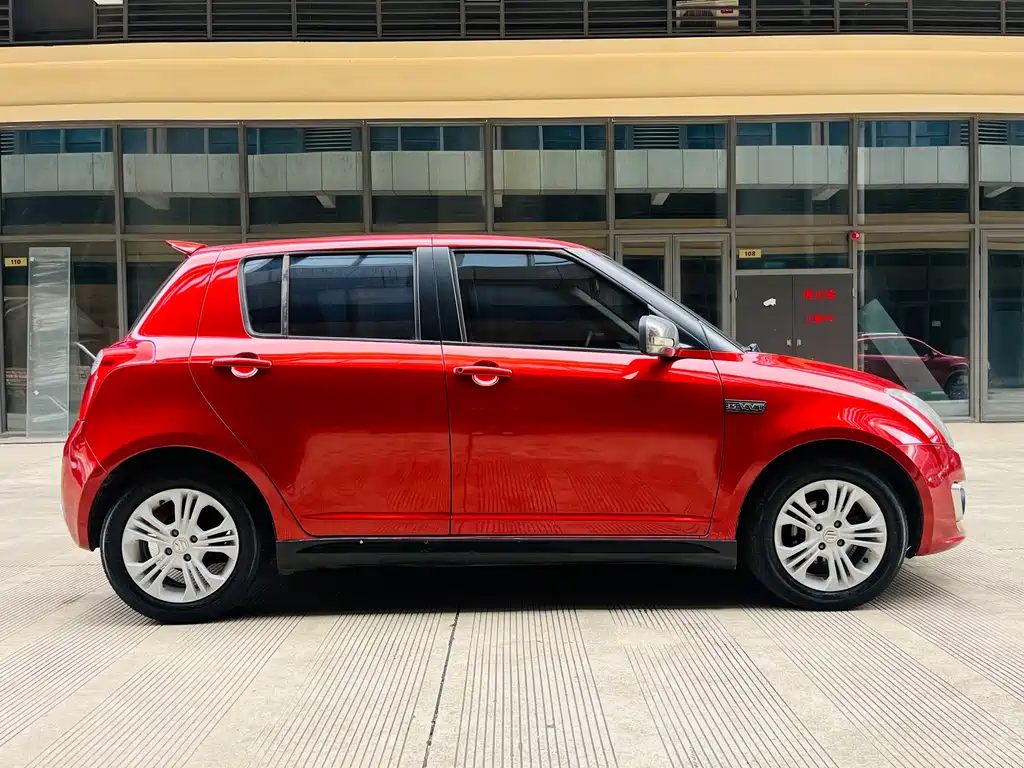 Suzuki Swift 2014 — фото 4