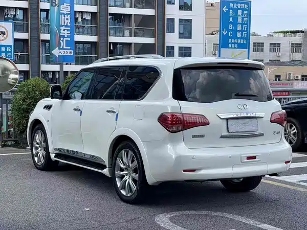 Infiniti QX80 2014