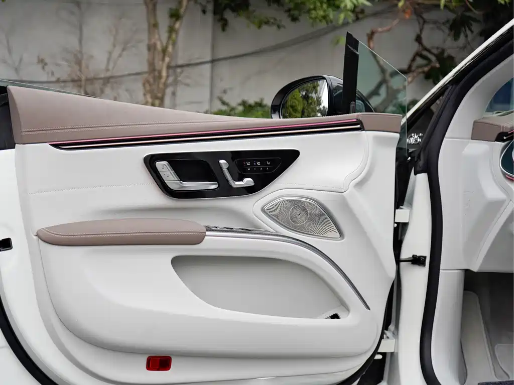Mercedes-Benz EQS AMG 2023 — фото 17